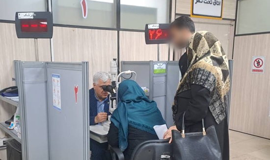 بازدید دکتر قاسم فخرایی از اورژانس بیمارستان فارابی در زمان جنگ 